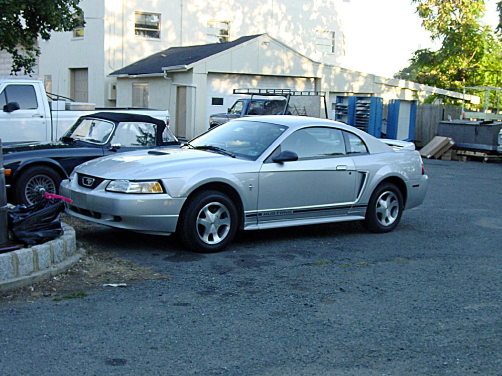 gal/holiday/USA 2002 - North Conway and General/A02_US_Ford Mustang_DSC04415.jpg